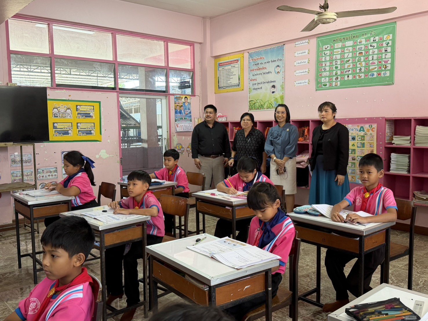 กลุ่มนิเทศ ติตดามงานประกันคุณภาพภายในสถานศึกษาในอำเภอบ้านหมี่