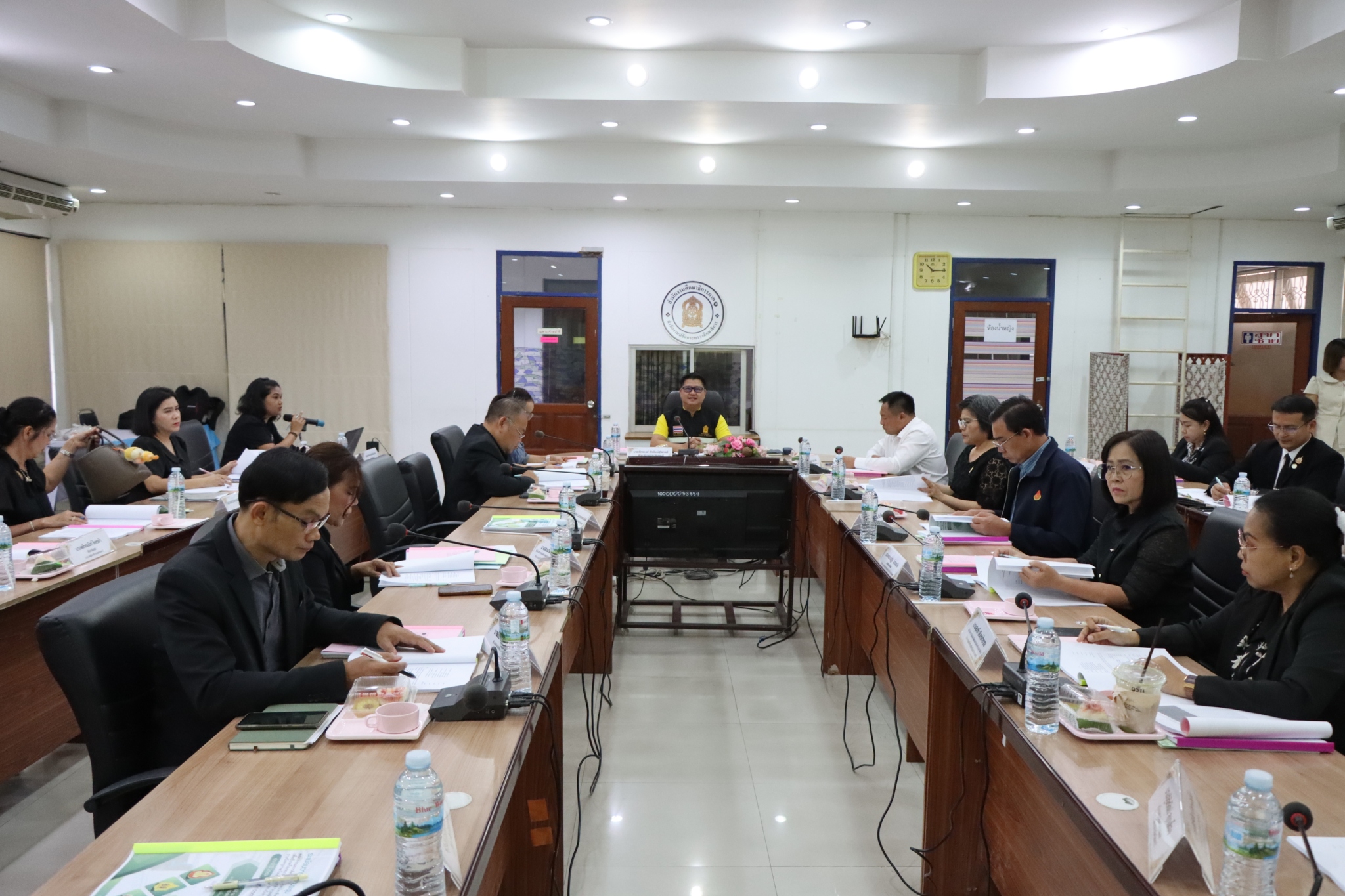 ประชุมคณะกรรมการคัดเลือกผู้ประกอบวิชาชีพทางการศึกษา เพื่อรับเครื่องหมายเชิดชูเกียรติ “คุรุสดุดี” รางวัลคุรุสภา รางวัลครูภาษาไทยดีเด่นฯ และรางวัลครูผู้สอนดีเด่นฯ ประจำปี 2569 ครั้งที่ 1/2569