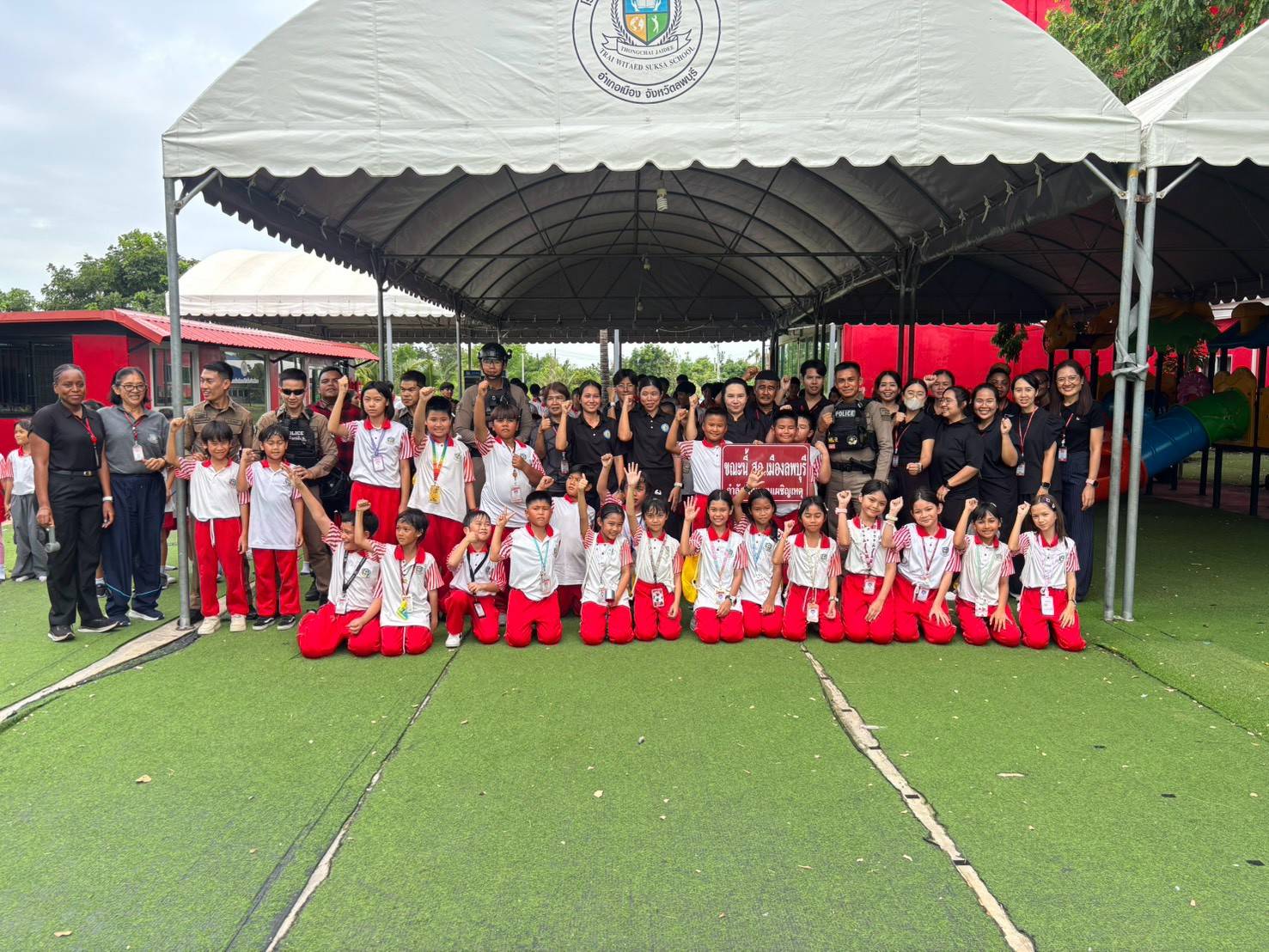 โครงการสร้างและส่งเสริมความเป็นพลเมืองดีตามรอยพระยุคลบาท ด้านการศึกษาสู่การปฏิบัติ ประจำปีงบประมาณ พ.ศ. 2569 ณ โรงเรียนธงชัยใจดีไตรวิเทศศึกษา